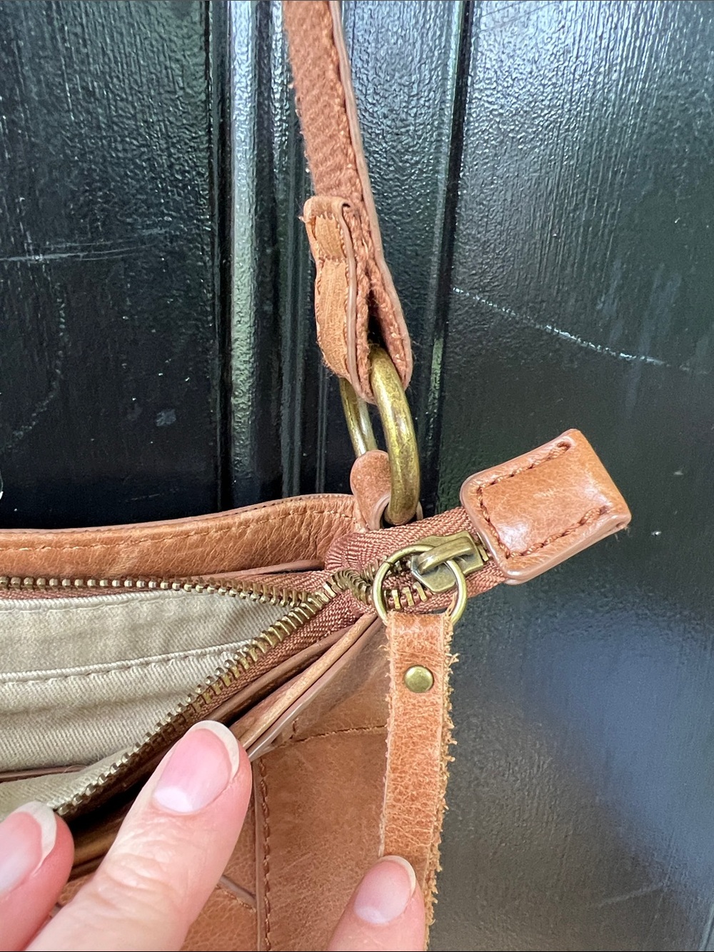 Lucky Brand leather crossbody purse - Picture 6 of 17